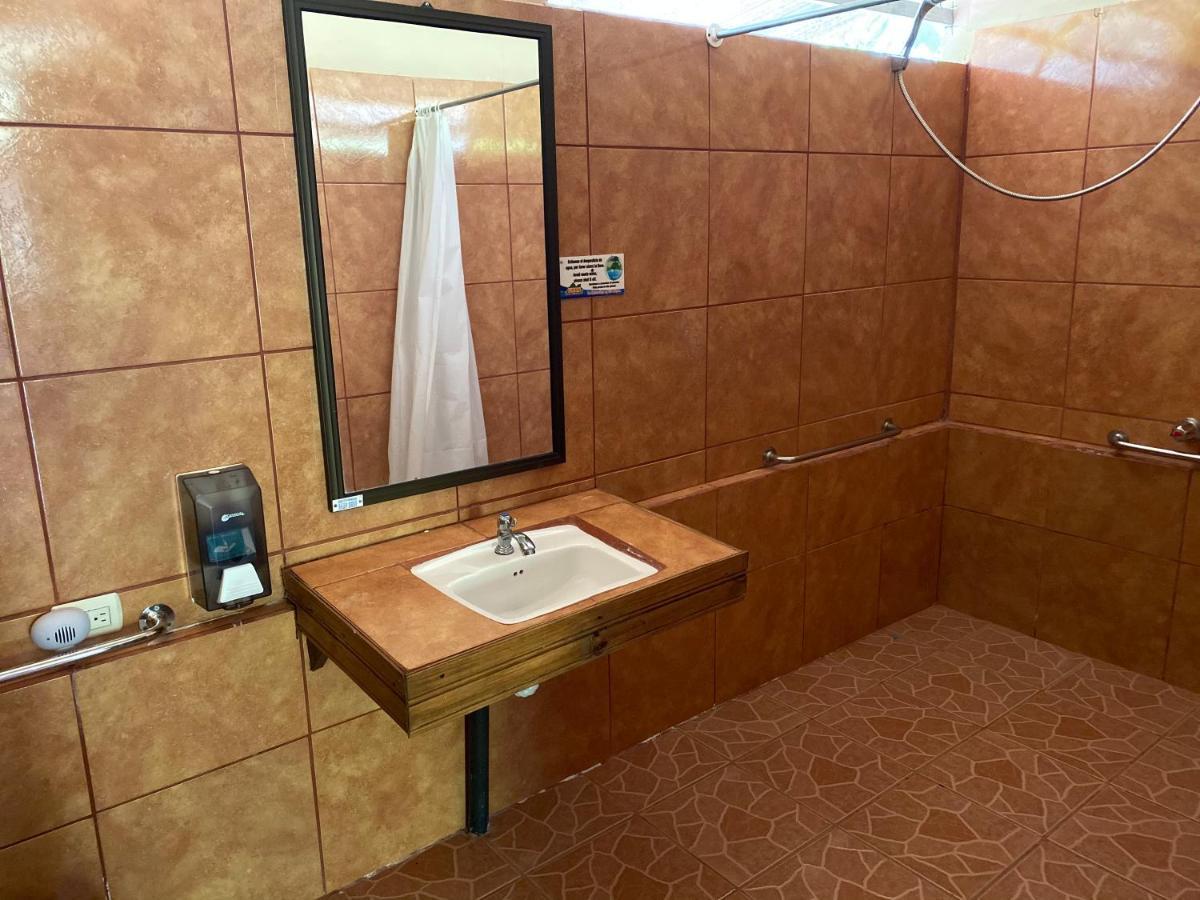 Hotel Uran Rivas 외부 사진