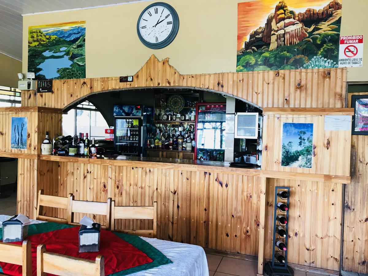 Hotel Uran Rivas 외부 사진